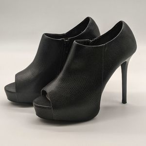 Steve Madden Crocodile Nile Black Peep Toe 5" Stilettos Sz 11 EUC